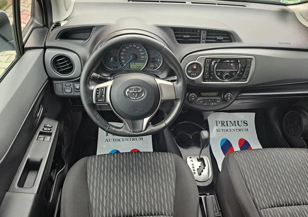 Toyota Yaris cena 41990 przebieg: 113434, rok produkcji 2013 z Chodzież małe 277